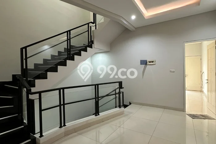Disewakan! Rumah 4 Kamar Tidur &
4 Kamar Mandi di Pluit, Jakarta Utara Disewakan! Rumah 4 Kamar Tidur &
4 Kamar Mandi di Pluit, Jakarta Utara
