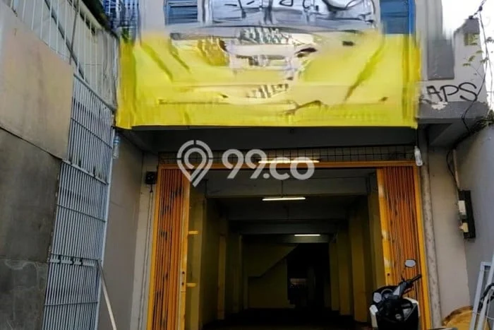 Ruko untuk Disewa di Pusat Jakarta Selatan Luas Bangunan 480m2 Ruko untuk Disewa di Pusat Jakarta Selatan Luas Bangunan 480m2