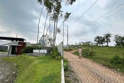 Lahan Dijual Lokasi Tembalang, Semarang dengan Luas Tanah 240m2 dan Status SHM Lahan Dijual Lokasi Tembalang, Semarang dengan Luas Tanah 240m2 dan Status SHM
