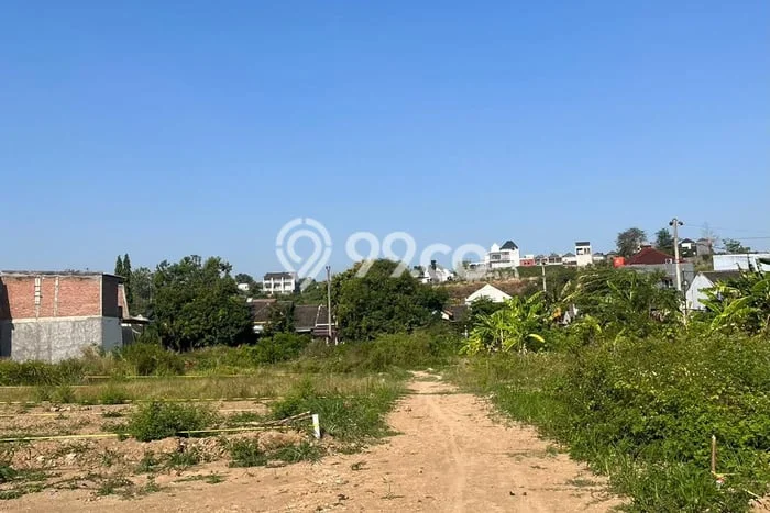 Tanah Siap Bangun Dijual di Semarang Punya Luas 70m2 Tanah Siap Bangun Dijual di Semarang Punya Luas 70m2