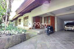 Rumah di Kebayoran Baru, Dekat Pusat Kota, 4 KT Rumah di Kebayoran Baru, Dekat Pusat Kota, 4 KT