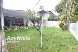 DIJUAL CEPAT! Rumah Premium di Kebayoran Baru, Jakarta Selatan, Luas 594m² Bangunan 475m² Bisa Nego! DIJUAL CEPAT! Rumah Premium di Kebayoran Baru, Jakarta Selatan, Luas 594m² Bangunan 475m² Bisa Nego!