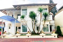 Rumah Elit Modern Siap Huni di Lebak Bulus Jakarta Selatan Rumah Elit Modern Siap Huni di Lebak Bulus Jakarta Selatan