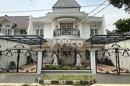 Rumah Luxury Modern Tanpa Renovasi di Lebak Bulus Jakarta Selatan Rumah Luxury Modern Tanpa Renovasi di Lebak Bulus Jakarta Selatan
