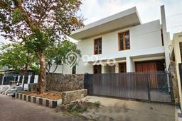 Rumah Mewah LB 323m2 Siap Huni Desain Elegan di Lebak Bulus, Jakarta Selatan Rumah Mewah LB 323m2 Siap Huni Desain Elegan di Lebak Bulus, Jakarta Selatan