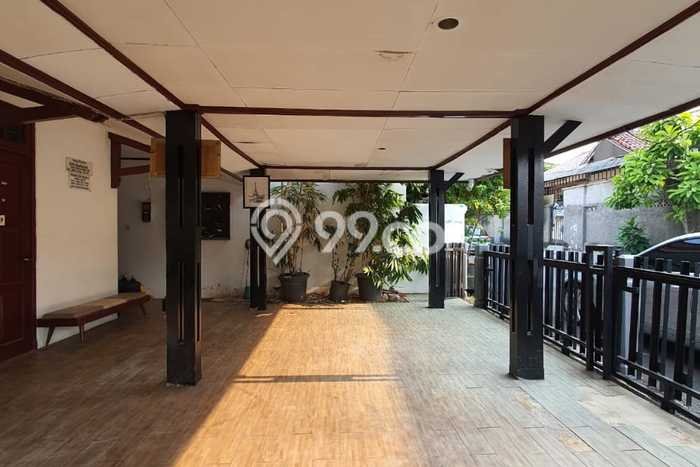 Rumah Eksklusif Dijual LT 267m2 di Kebayoran Lama, Jakarta Selatan Rumah Eksklusif Dijual LT 267m2 di Kebayoran Lama, Jakarta Selatan