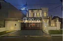 Rumah Elit Modern Tanpa Renovasi di Pondok Indah Jakarta Selatan Rumah Elit Modern Tanpa Renovasi di Pondok Indah Jakarta Selatan