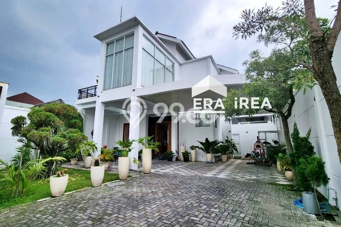 Rumah Mewah Dijual LT 488m2 di Banyuanyar, Solo Rumah Mewah Dijual LT 488m2 di Banyuanyar, Solo