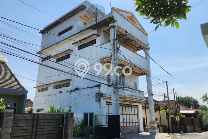 Rumah Strategis Modern Lb 502m2 di Baki, Sukoharjo Rumah Strategis Modern Lb 502m2 di Baki, Sukoharjo