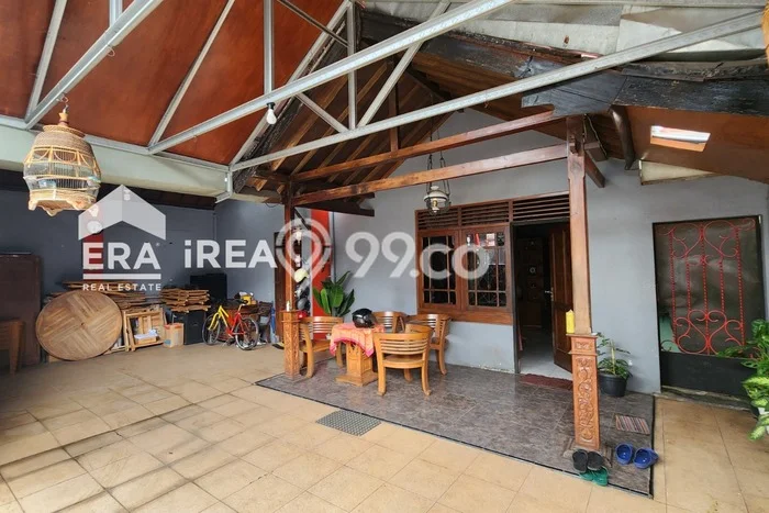 Jual Rumah Bagus Siap Huni LB 160m2 di Serengan, Surakarta Jual Rumah Bagus Siap Huni LB 160m2 di Serengan, Surakarta