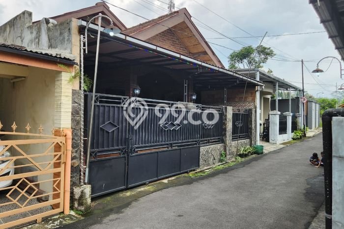 Rumah Luas Asri 5 KT Siap Huni di Winong Boyolali Rumah Luas Asri 5 KT Siap Huni di Winong Boyolali