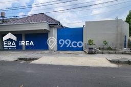 Komersial disewakan di Jajar Solo dengan luas bangunan 420m2 Komersial disewakan di Jajar Solo dengan luas bangunan 420m2