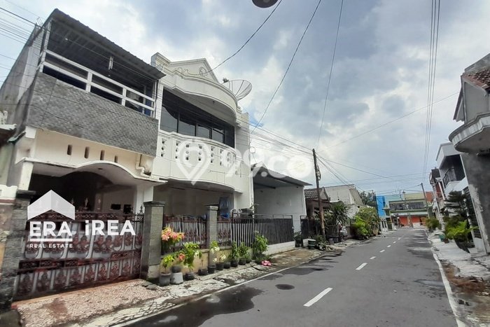 Dijual Cepat Rumah Favorit Siap Huni LB 160m2 di Colomadu, Karanganyar Dijual Cepat Rumah Favorit Siap Huni LB 160m2 di Colomadu, Karanganyar