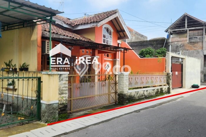 Dijual Cepat Rumah Favorit Siap Huni LB 98m2 di Banjarsari, Surakarta Dijual Cepat Rumah Favorit Siap Huni LB 98m2 di Banjarsari, Surakarta