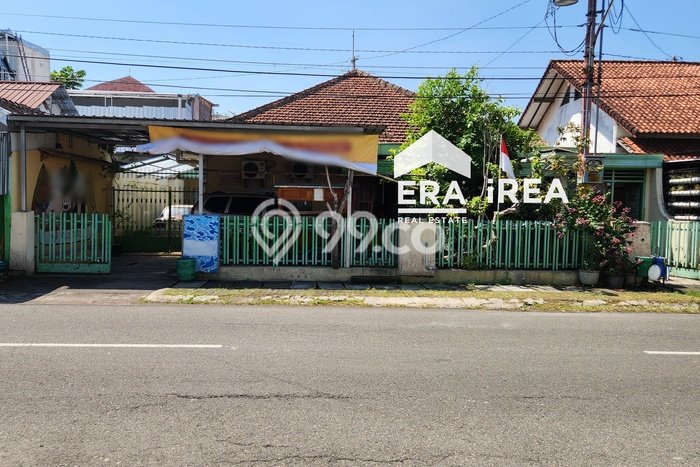 Siap Huni Hunian Elit 4 Kamar di Laweyan Dekat ke Mana Saja Siap Huni Hunian Elit 4 Kamar di Laweyan Dekat ke Mana Saja