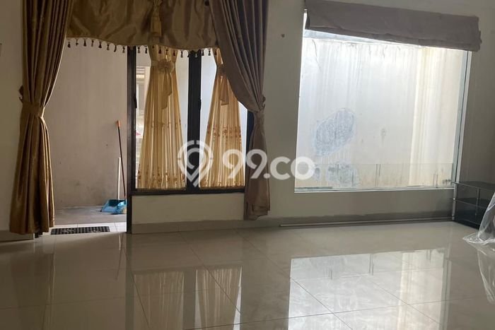 Rumah Modern 3 Kamar LT 160m2 di Legenda Wisata Rumah Modern 3 Kamar LT 160m2 di Legenda Wisata