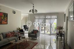 For Sale! Luxury House LT 220m2 Desain Elegan di Kota Wisata For Sale! Luxury House LT 220m2 Desain Elegan di Kota Wisata