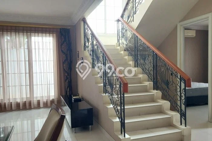 LIMITED UNIT! Rumah di Legenda Wisata, 3 KM, Luas 240m² LB 230m² LIMITED UNIT! Rumah di Legenda Wisata, 3 KM, Luas 240m² LB 230m²