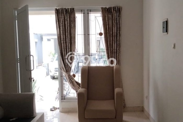 Disewakan! Rumah 5 Kamar Tidur &
4 Kamar Mandi di Kota Wisata, Bogor Disewakan! Rumah 5 Kamar Tidur &
4 Kamar Mandi di Kota Wisata, Bogor