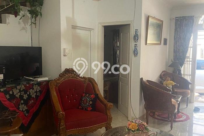 Hunian Nyaman Asri 4 KT Siap Pakai di Raffles Hills Jakarta Timur Hunian Nyaman Asri 4 KT Siap Pakai di Raffles Hills Jakarta Timur