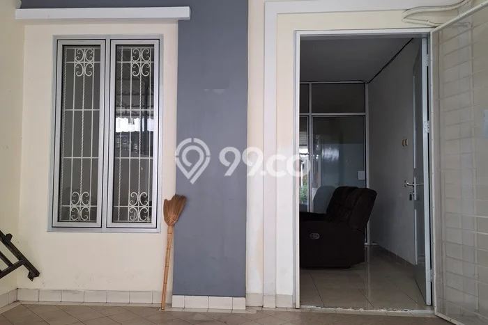 RECOMMENDED! Rumah di , 3 KM, Lokasi Strategis, LT 74m2m² Bangunan 120m2m² RECOMMENDED! Rumah di , 3 KM, Lokasi Strategis, LT 74m2m² Bangunan 120m2m²