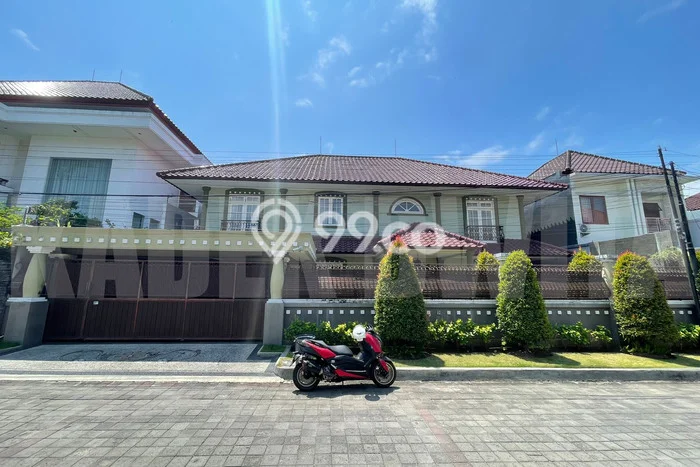 Siap Huni Rumah Mewah 6 Kamar di Renon Dekat ke Mana Pun Siap Huni Rumah Mewah 6 Kamar di Renon Dekat ke Mana Pun