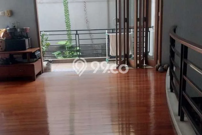 Rumah Mewah Siap Huni LT 161m2 di Kelapa Gading, Jakarta Utara Rumah Mewah Siap Huni LT 161m2 di Kelapa Gading, Jakarta Utara