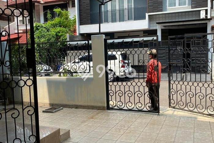 Jual Cepat Hunian Mewah Klasik di Jakarta Utara Jual Cepat Hunian Mewah Klasik di Jakarta Utara