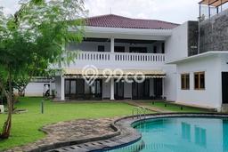 Rumah Mewah LB 950m2 Siap Huni Desain Elegan di Kemang, Jakarta Selatan Rumah Mewah LB 950m2 Siap Huni Desain Elegan di Kemang, Jakarta Selatan