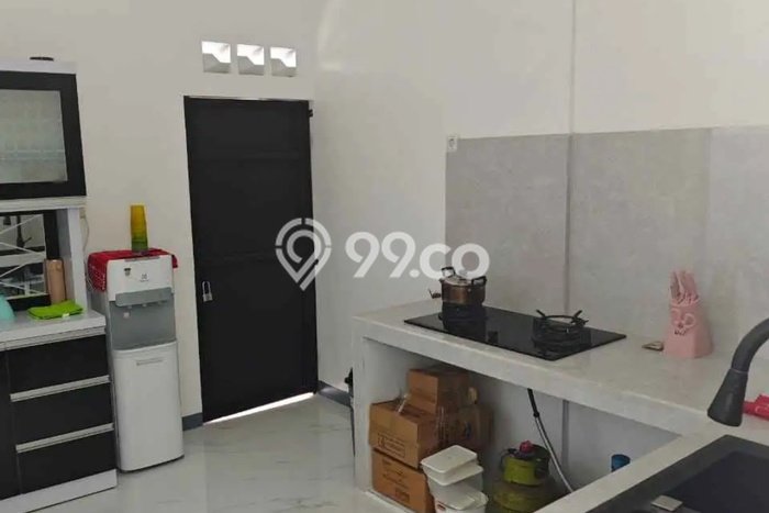Hunian Mewah Siap Huni LT 137m2 di Kebon Jeruk, Jakarta Barat Hunian Mewah Siap Huni LT 137m2 di Kebon Jeruk, Jakarta Barat
