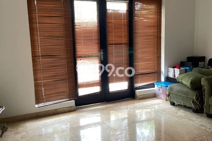 Hunian Bagus Disewakan di Cikini, Jakarta Pusat LT 500m2, LB 700m2 Hunian Bagus Disewakan di Cikini, Jakarta Pusat LT 500m2, LB 700m2