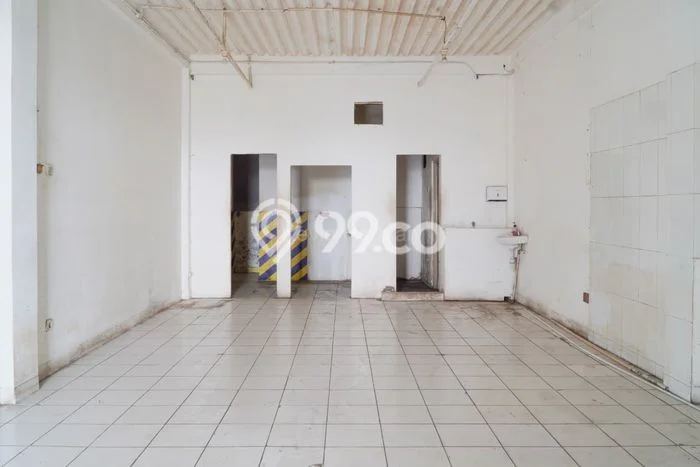 Ruko Disewakan Kawasan Cisauk, Luas 80m², Area Bisnis, Jalan Strategis Ruko Disewakan Kawasan Cisauk, Luas 80m², Area Bisnis, Jalan Strategis