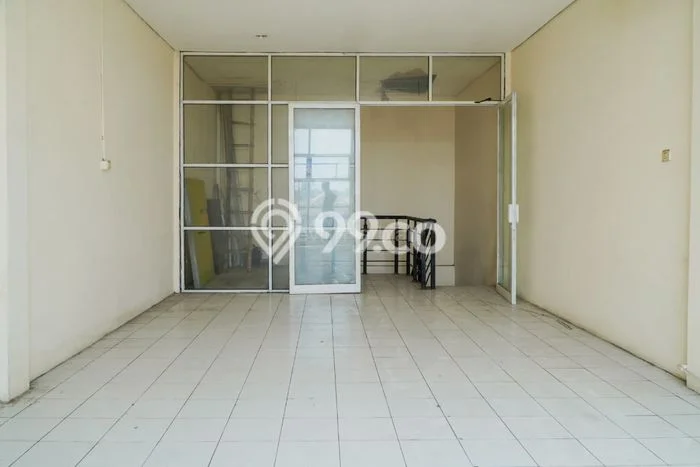 Ruko Disewakan Kawasan Cisauk, Luas 80m², Area Bisnis, Jalan Strategis Ruko Disewakan Kawasan Cisauk, Luas 80m², Area Bisnis, Jalan Strategis