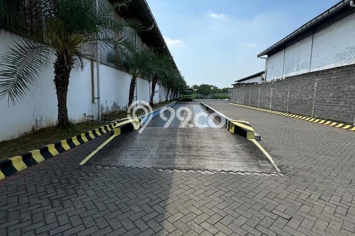 Pabrik Dijual di Menganti LT 14060m2, LB 9066m2 untuk Investasi Pabrik Dijual di Menganti LT 14060m2, LB 9066m2 untuk Investasi