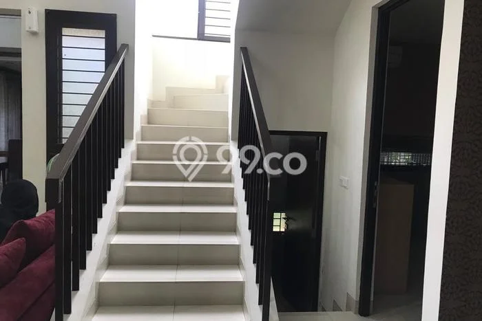 Ready to Use! Luxury House LT 315m2 Desain Elegan di Sentul City Ready to Use! Luxury House LT 315m2 Desain Elegan di Sentul City