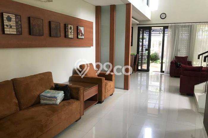 Ready to Use! Luxury House LT 315m2 Desain Elegan di Sentul City Ready to Use! Luxury House LT 315m2 Desain Elegan di Sentul City