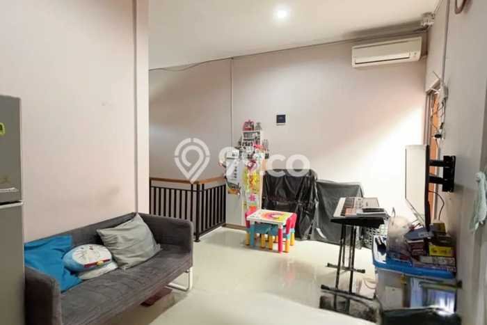 Rumah Modern 3 KT di Bintaro Tangerang Selatan Semi Furnished Rumah Modern 3 KT di Bintaro Tangerang Selatan Semi Furnished