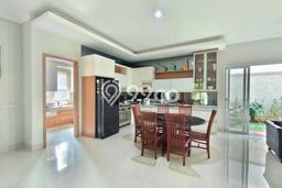 Rumah 5 Kamar Tidur Lokasi Premium di Kawasan Elite BSD, Tangerang Rumah 5 Kamar Tidur Lokasi Premium di Kawasan Elite BSD, Tangerang
