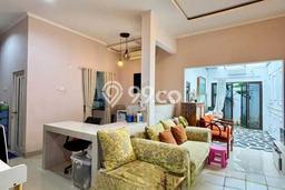 Rumah Modern 3 KT di Bintaro Tangerang Selatan Semi Furnished Rumah Modern 3 KT di Bintaro Tangerang Selatan Semi Furnished