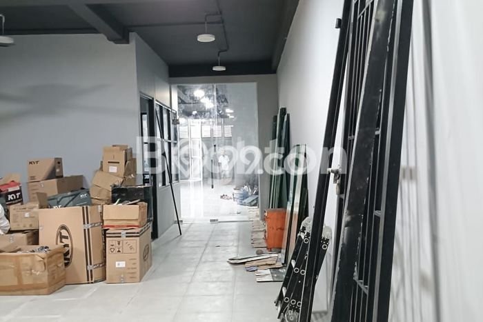 Lokasi Strategis! Dijual Ruko Bisnis di Pasar Rebo, Jakarta Timur Kondisi Bagus Lokasi Strategis! Dijual Ruko Bisnis di Pasar Rebo, Jakarta Timur Kondisi Bagus