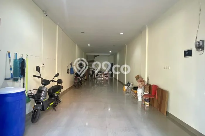 Ruko untuk Disewa di Pusat Jakarta Barat Luas Bangunan 250m2 Ruko untuk Disewa di Pusat Jakarta Barat Luas Bangunan 250m2