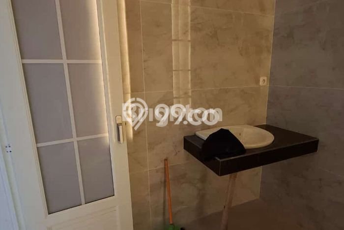 Rumah Luxury Modern Siap Huni di Taman Ratu Jakarta Barat Rumah Luxury Modern Siap Huni di Taman Ratu Jakarta Barat