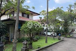 Hunian Minimalis dengan LT 900m2 & LB 600m2 Disewakan di Lebak Bulus Hunian Minimalis dengan LT 900m2 & LB 600m2 Disewakan di Lebak Bulus