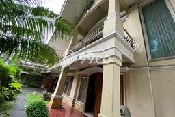 Jual Rumah Luas Elegan Dengan View Cantik di scbd, Jakarta Selatan Jual Rumah Luas Elegan Dengan View Cantik di scbd, Jakarta Selatan