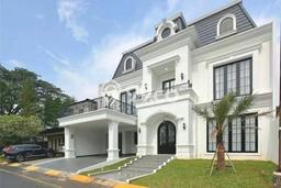 Ready to Use! Luxury House LT 255m2 Desain Elegan di Bintaro Ready to Use! Luxury House LT 255m2 Desain Elegan di Bintaro