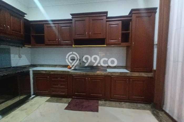 Disewakan Rumah Nyaman di Pondok Indah LT 650m2 / LB 700m2 Siap Huni Disewakan Rumah Nyaman di Pondok Indah LT 650m2 / LB 700m2 Siap Huni