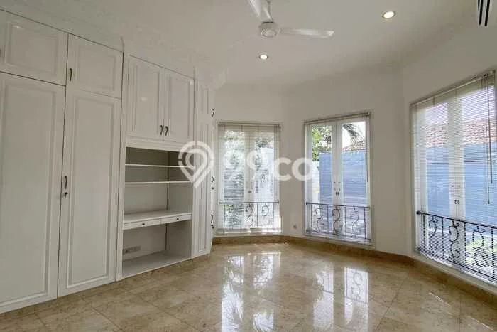 Disewakan Rumah Nyaman di Jeruk Purut LT 800m2 / LB 600m2 Kondisi Bagus Disewakan Rumah Nyaman di Jeruk Purut LT 800m2 / LB 600m2 Kondisi Bagus