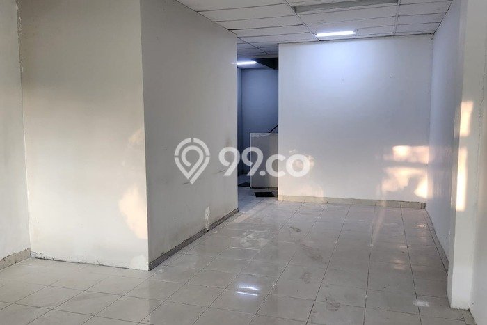 Unit Ruko Dijual di Surabaya LT 61m2 & LB 225m2 Unit Ruko Dijual di Surabaya LT 61m2 & LB 225m2