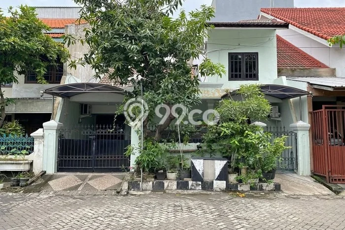 Rumah Modern Cantik 4 Kamar Bisa Langsung Pindah di Rungkut Rumah Modern Cantik 4 Kamar Bisa Langsung Pindah di Rungkut