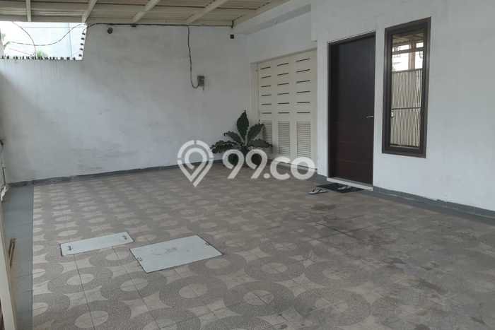Dijual Rumah Premium dengan Fasilitas Sekitar Komplit di Manyar, Surabaya Dijual Rumah Premium dengan Fasilitas Sekitar Komplit di Manyar, Surabaya